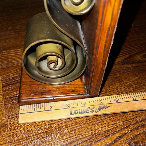 Vintage Gold Scroll Brass Metal Bookend Wooden Plank - Picture 7 of 8